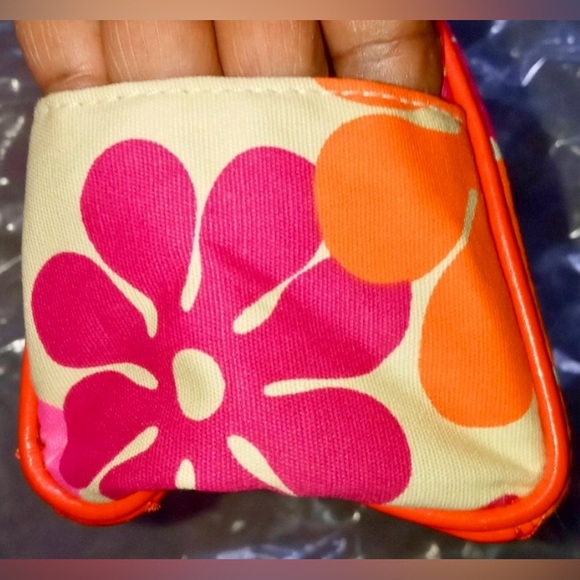 AVON BAG - Picture 4 of 8